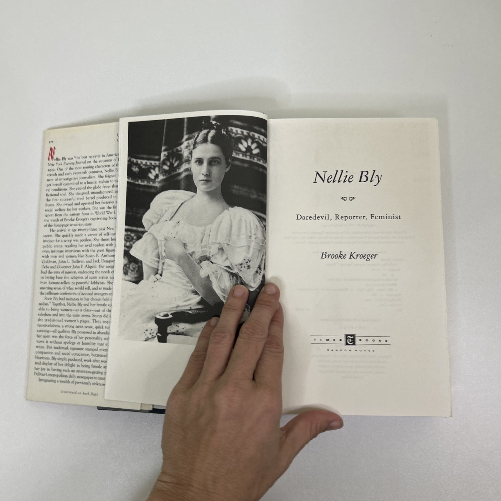 Nellie Bly : Daredevil, Reporter, Feminist Hardcover Brooke Kroeg