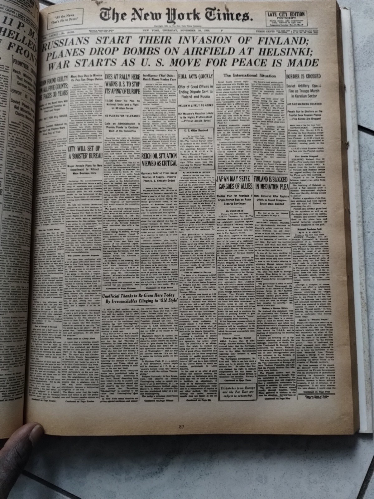 THE NEW YORK TIMES PAGE ONE Major Events 1920-1983 292 pages Hard Back 15.5X11.5