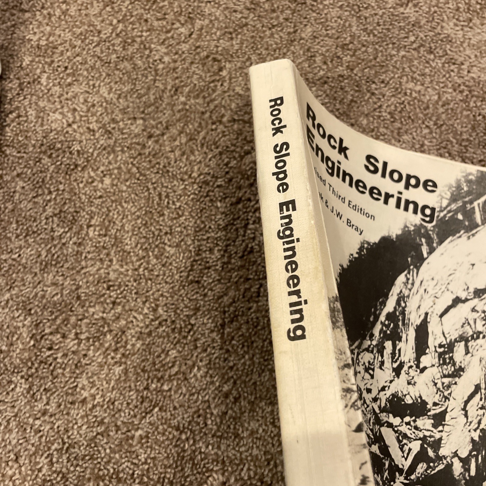 Rock Slope Engineering: Third Edition – paperback Hoek, Evert|Bray, Jonathan…