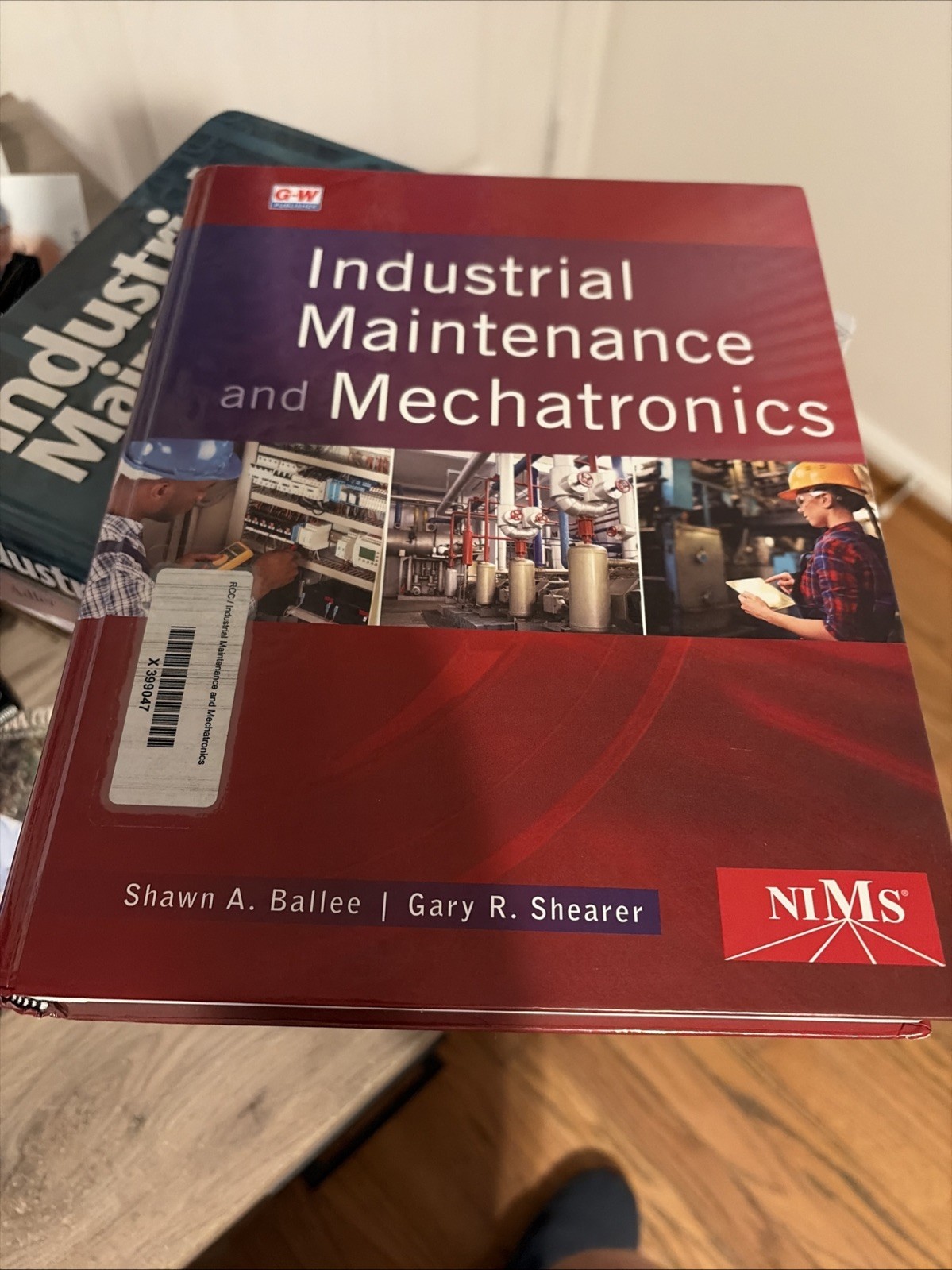 Industrial Maintenance and Mechatronics