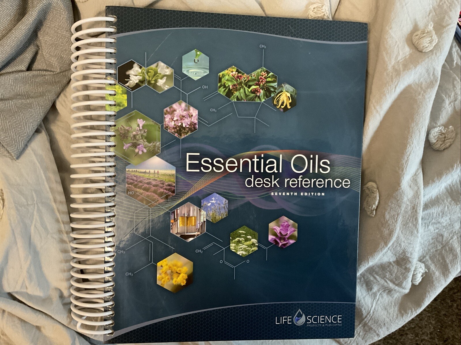 Essential Oils Desk Reference 7th Edition 2016 Life Science Publishing Spiral