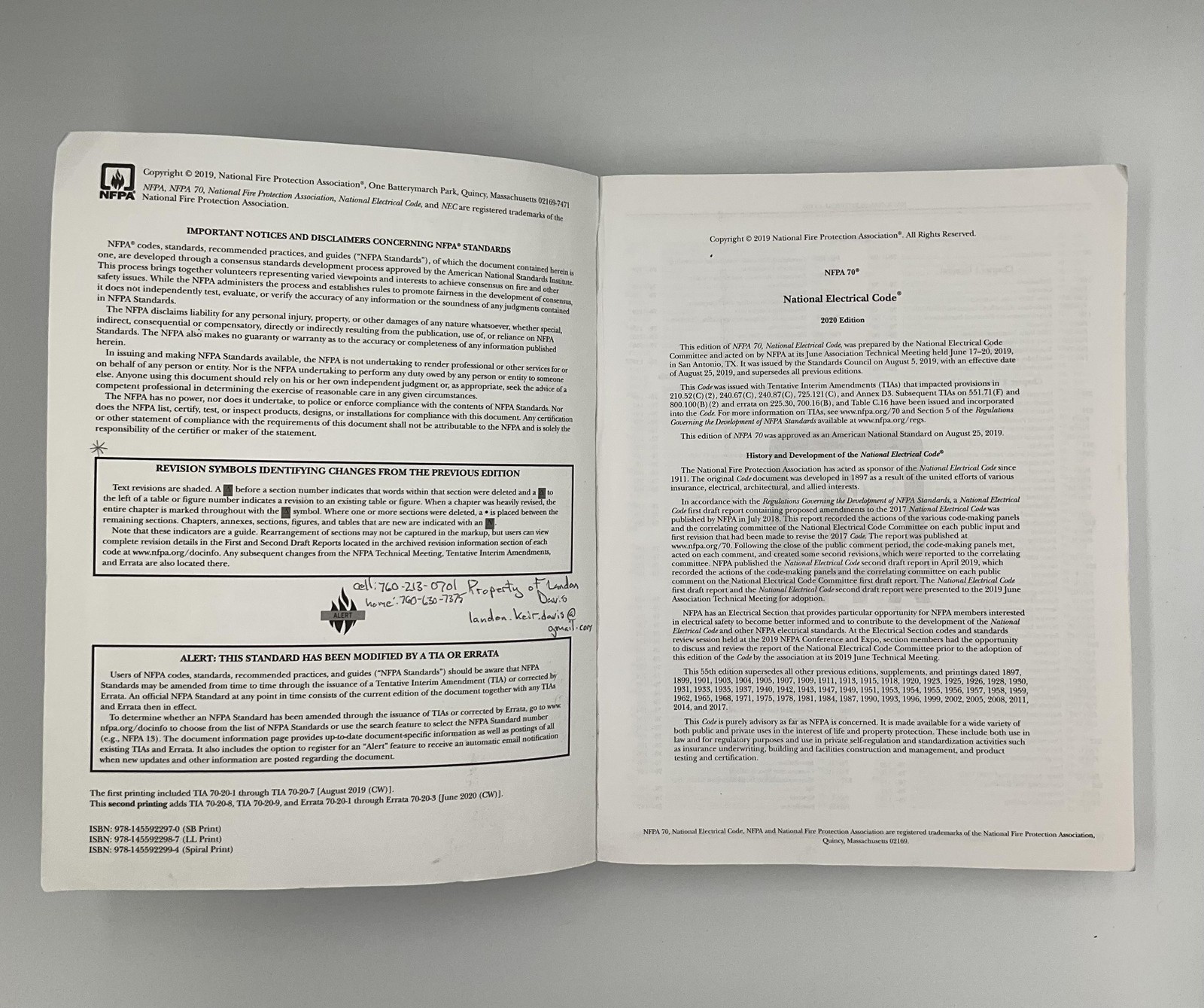 NFPA 70 National Electrical Code National Fire Protection Assoc Red PB 2020 USA