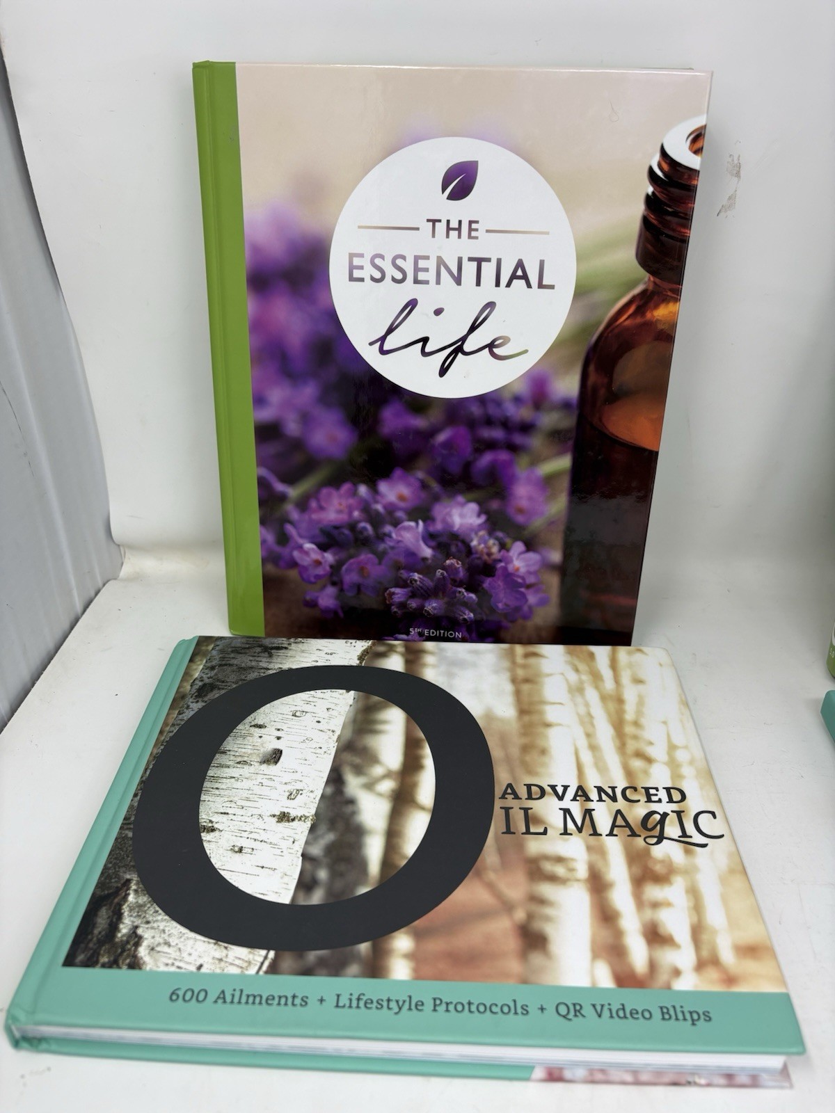 Advanced Oil Magic Book Hardcover By Oil Magic Publishing & Essential Life HB