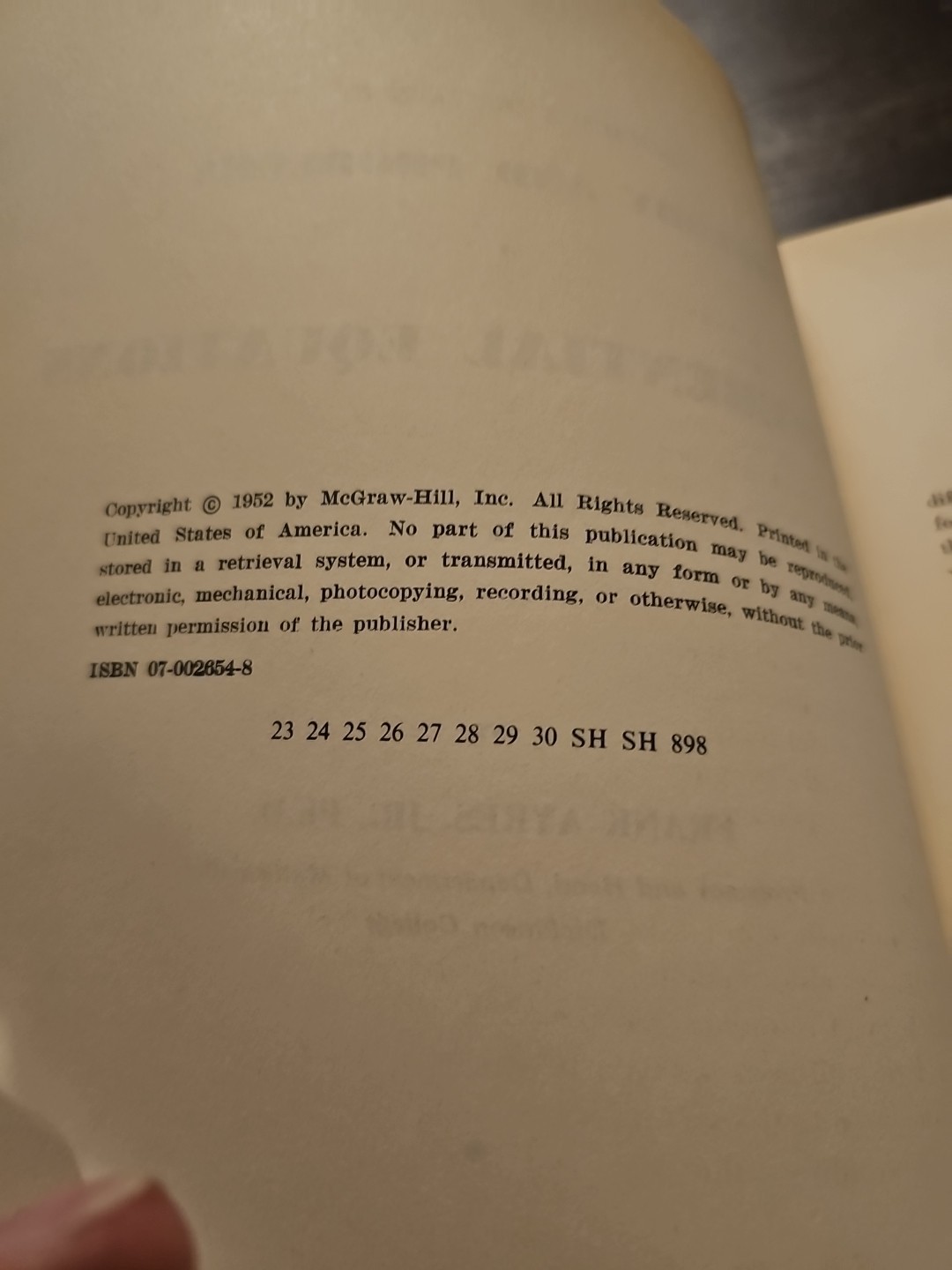 Schaum’s Outline Ser.: Differential Equations by Frank Ayres Jr. (1952, Trade…