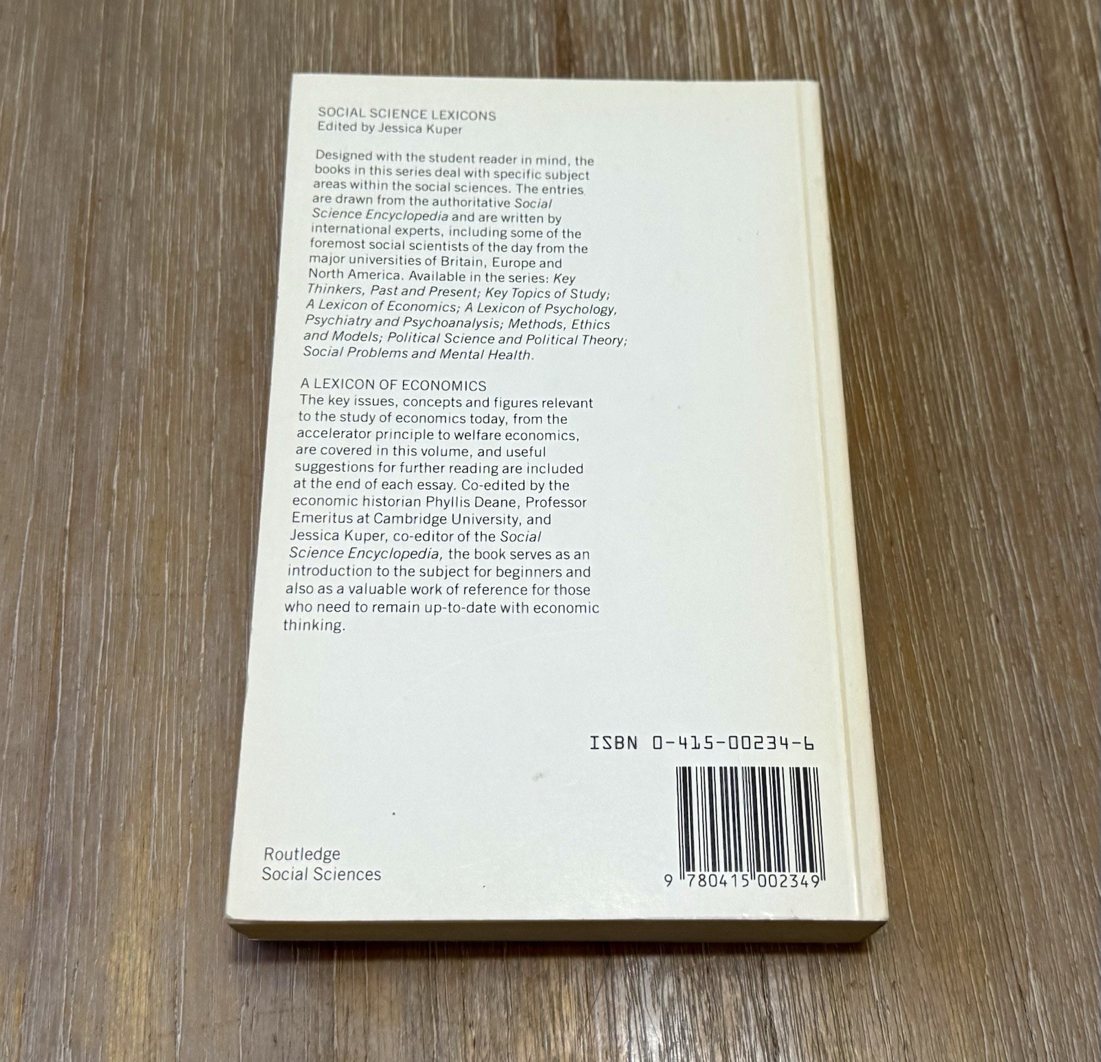 A Lexicon of Economics (Social Science Lexicons) Edited by Phyllis Deane 1988 SC