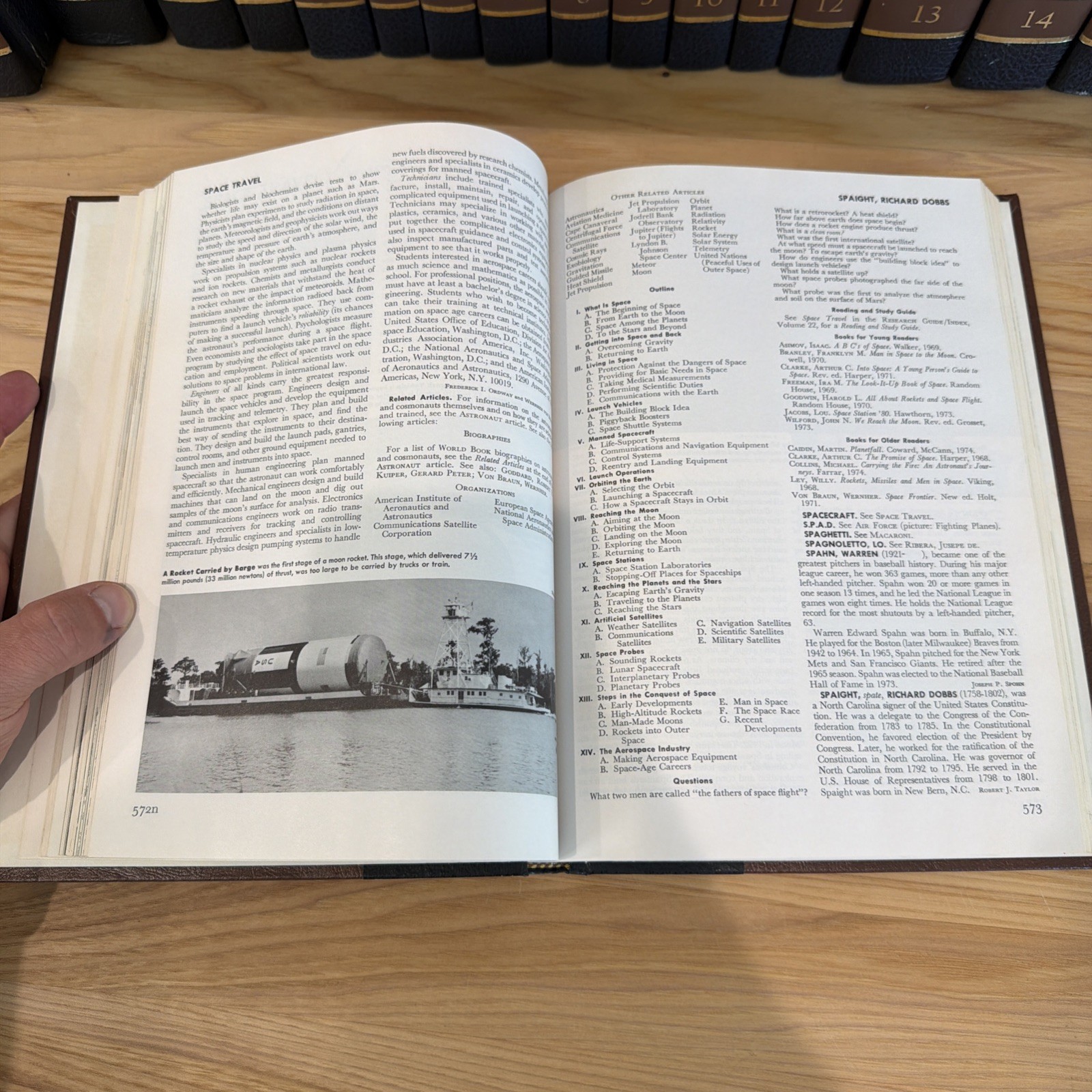 Vintage 1977 World Book Encyclopedia And Dictionary Complete Set (Volumes 1-21)