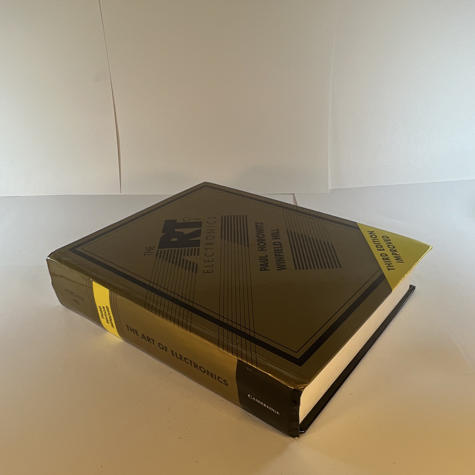 The Art of Electronics 3rd Ed Horowitz/Hill 2015 HC Cambridge Univ Press