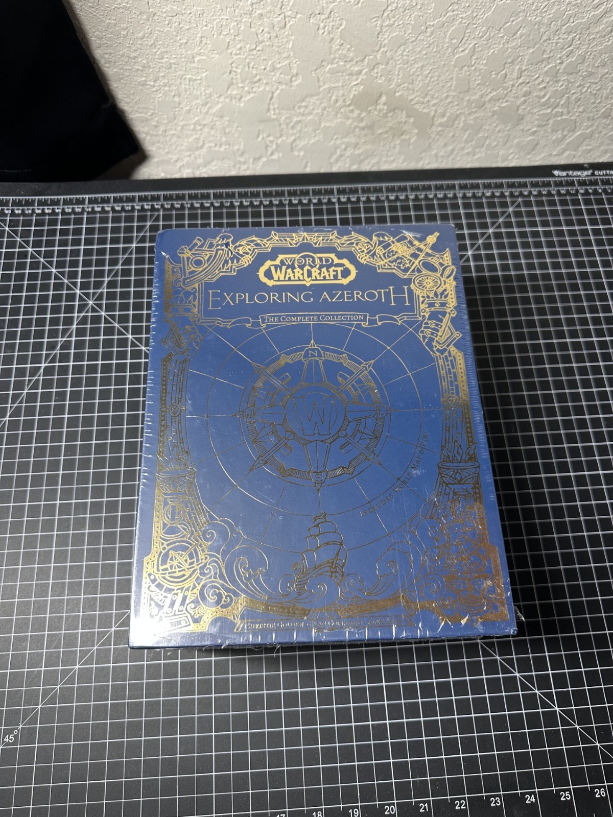 World of Warcraft: Exploring Azeroth: The Complete Collection – SEALED!