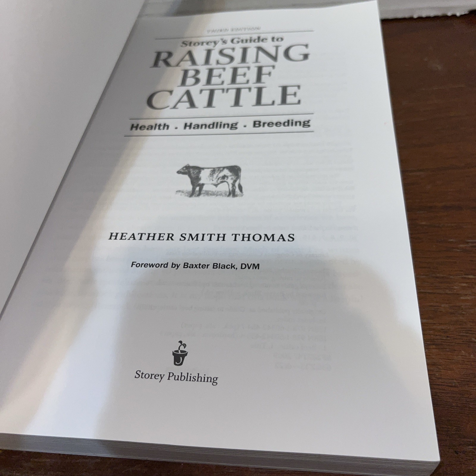 Storey’s Guide to Raising Beef Cattle – Heather Smith Thomas – Shelf Wear #2