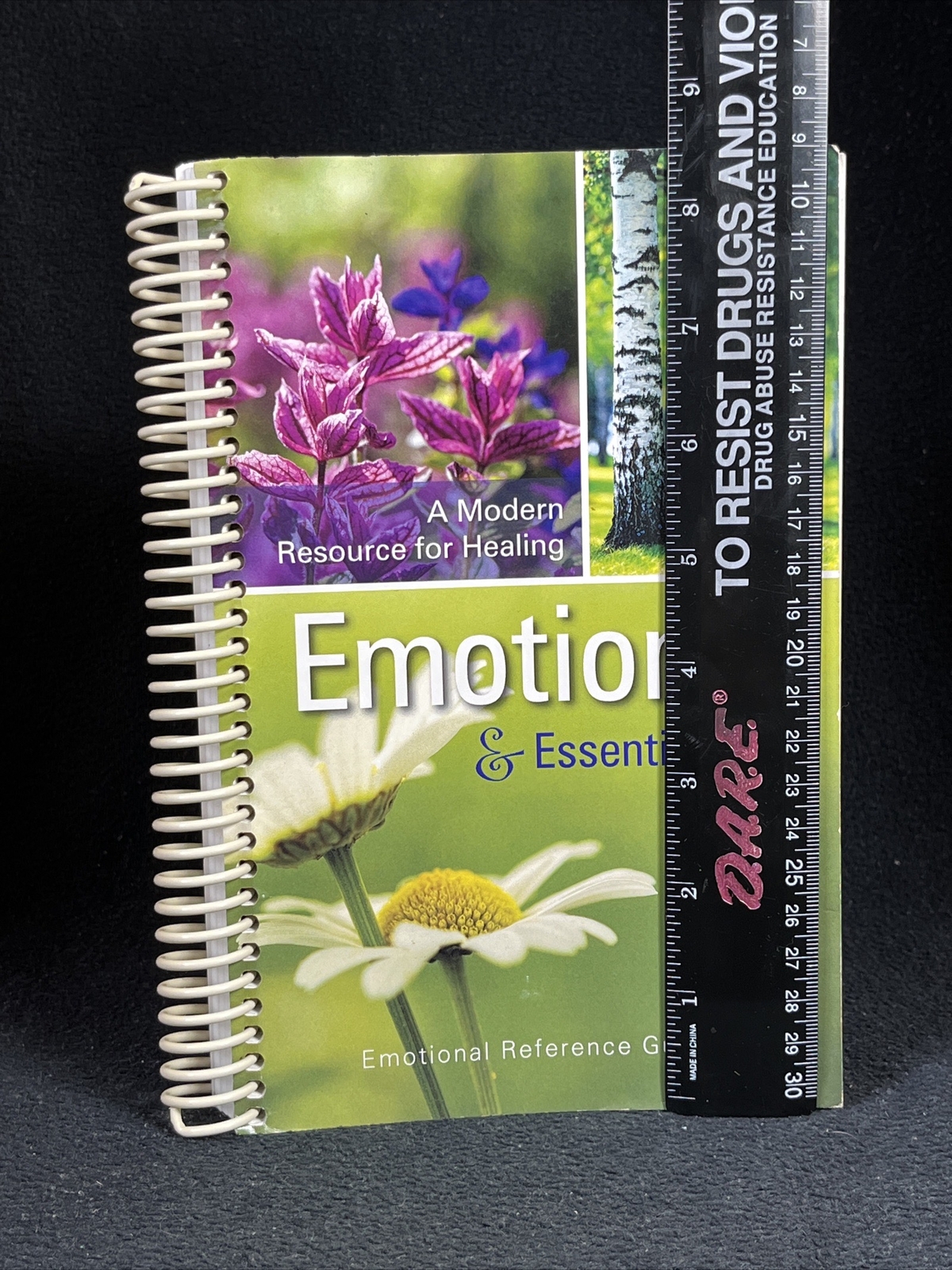 Emotions and Essential Oils : A Modern Resource for Healing by Enlighten 2012 PB