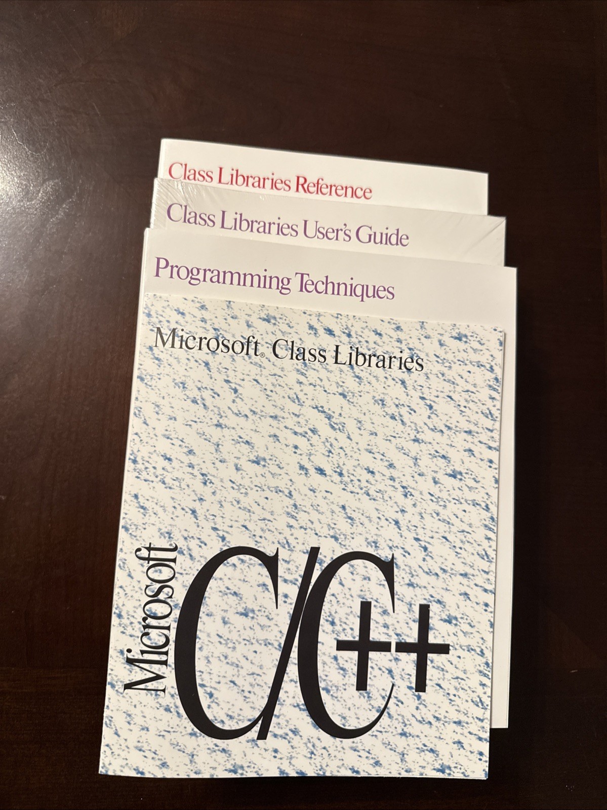 Microsoft Visual C++ 1.0 Class Libraries Reference + User’s Guide + Techniques