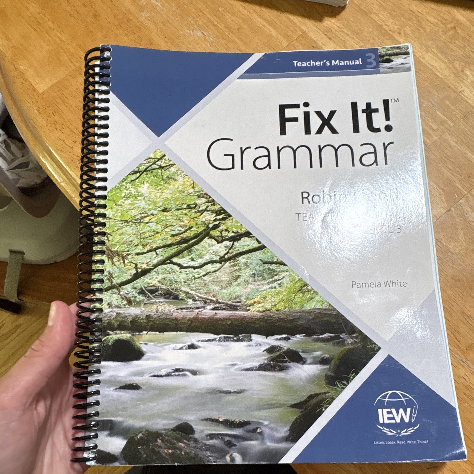 IEW Fix It! Grammar Robin Hood Level 3 Intermediate Teacher Manual Ringbound DVD