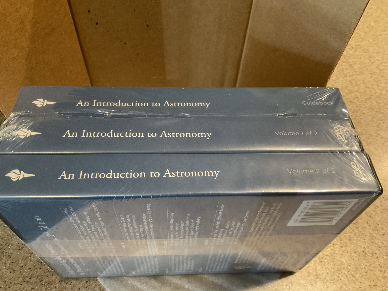 Understanding the Universe: Introduction to Astronomy 2nd Edition 16 DVDs + Book