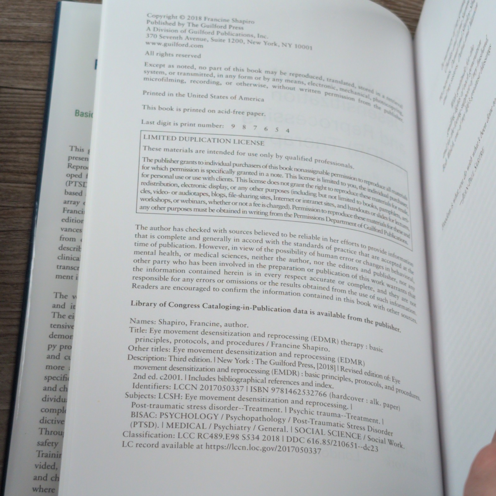 Eye Movement Desensitization and Reprocessing (EMDR) Therapy Basic Principles HC