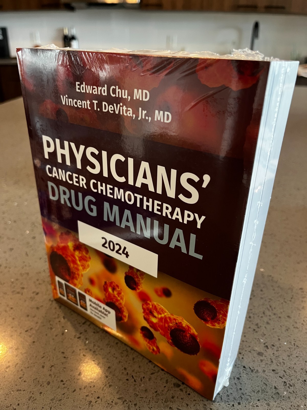 Physicians’ Cancer Chemotherapy Drug Manual 2024 by Edward Chu Paperback Book