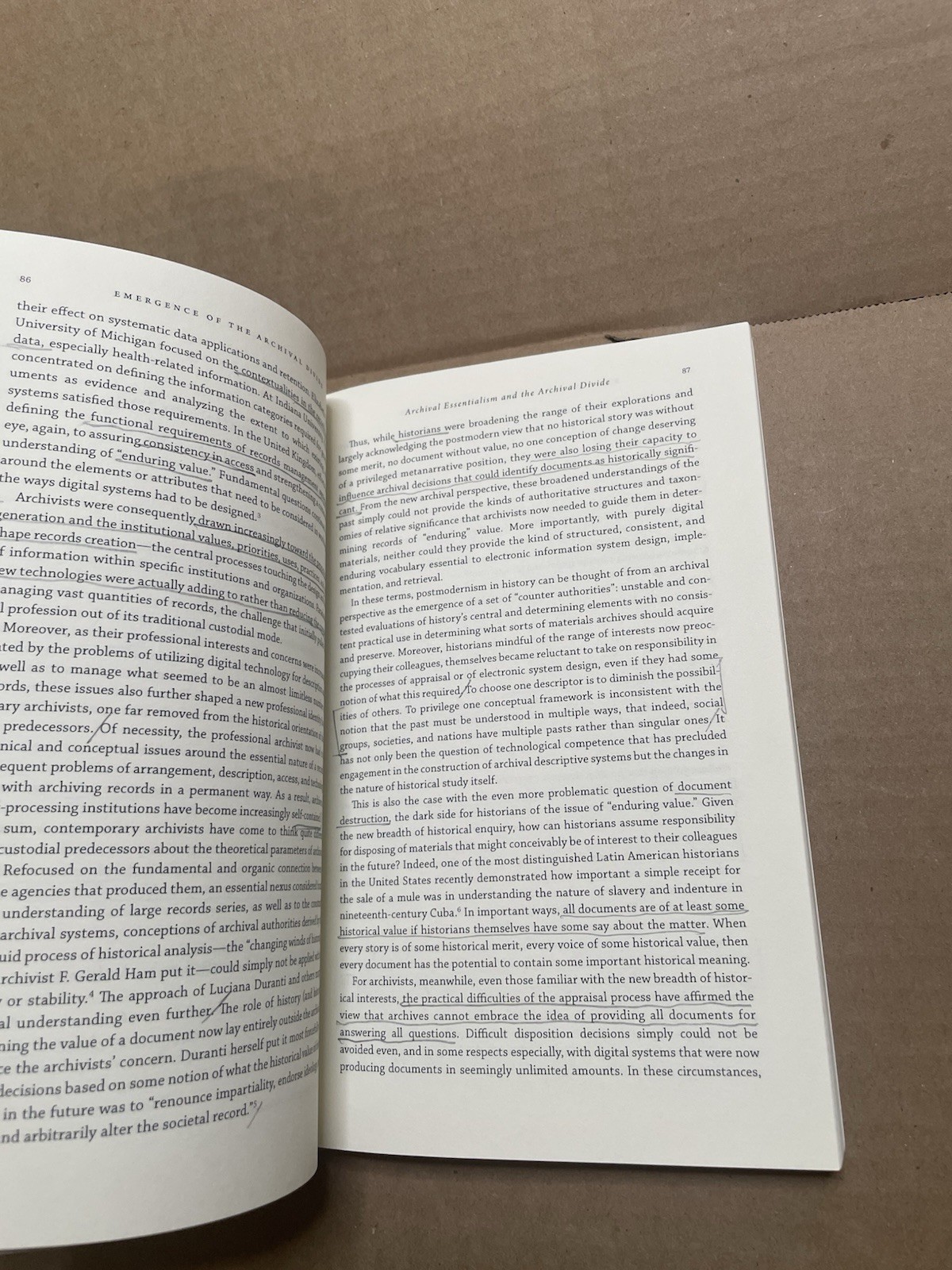 Processing the Past : Contesting Authority in History and the Archives, Paper…