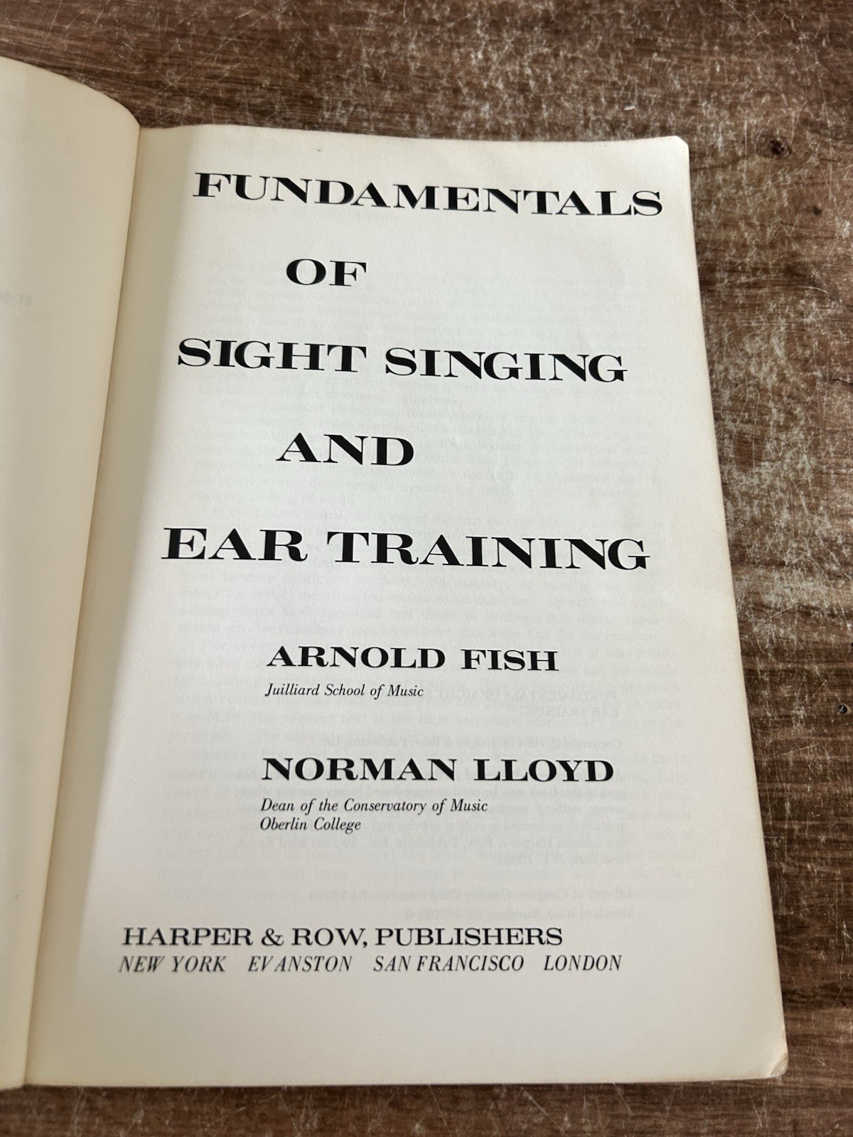 Fundamentals of Sight Singing and Ear – Paperback, by Fish Arnold – Good
