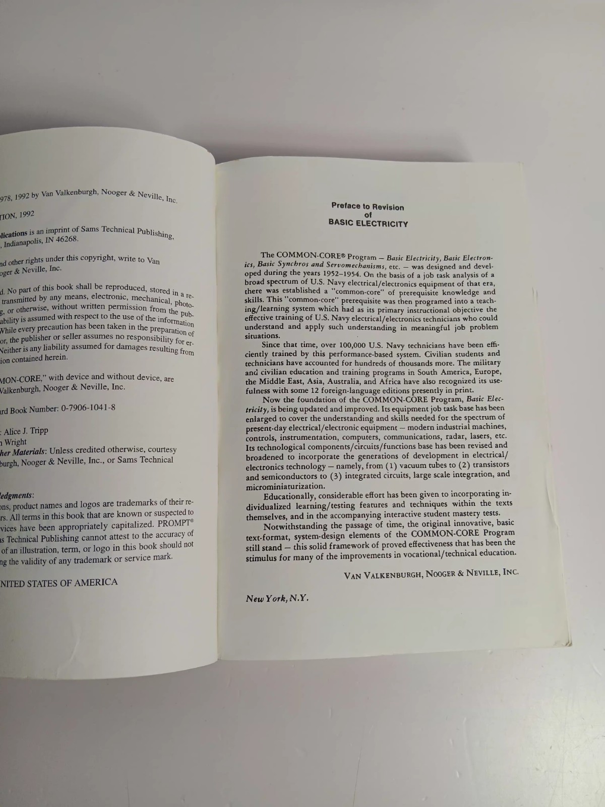 Basic Electricity: Revised Edition, Complete Course, Volumes 1-5 in 1 EUC