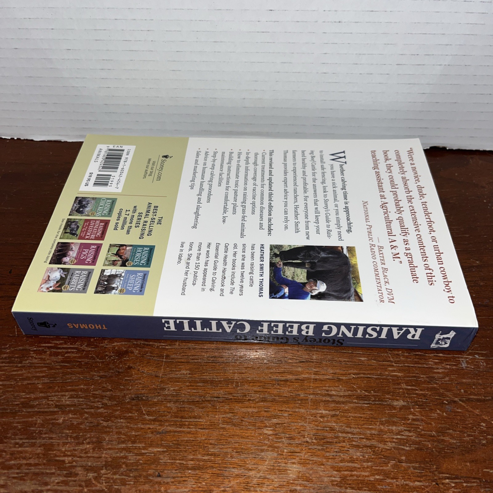 Storey’s Guide to Raising Beef Cattle – Heather Smith Thomas – Shelf Wear #2