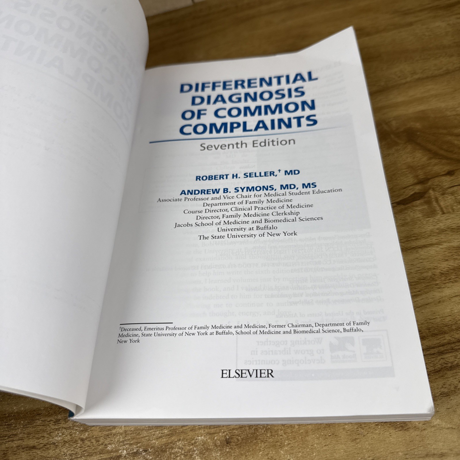 Differential Diagnosis of Common Complaints, 7e – Paperback – GOOD