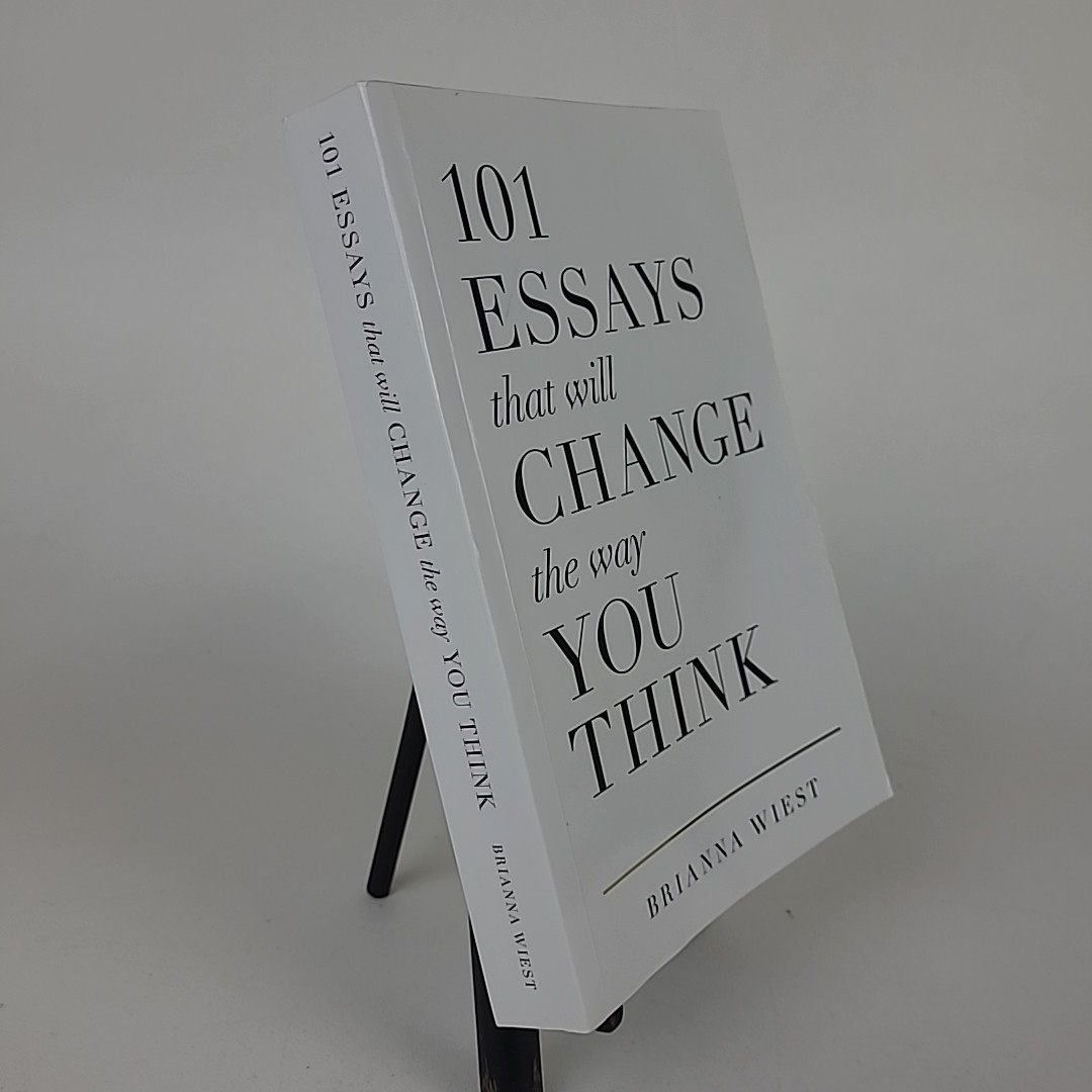 101 Essays That Will Change the Way You Think by Brianna Wiest 2016 Self Help PB