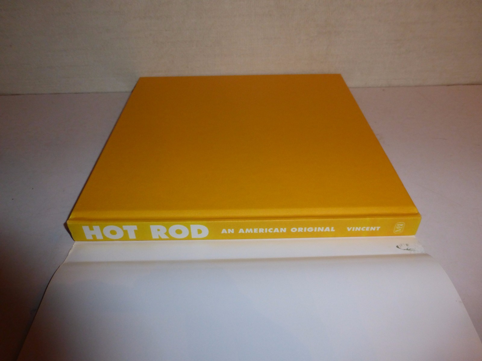 Hot Rod An American Original Book by Peter Vincent, HBDJ 1991, 192 Pages B276