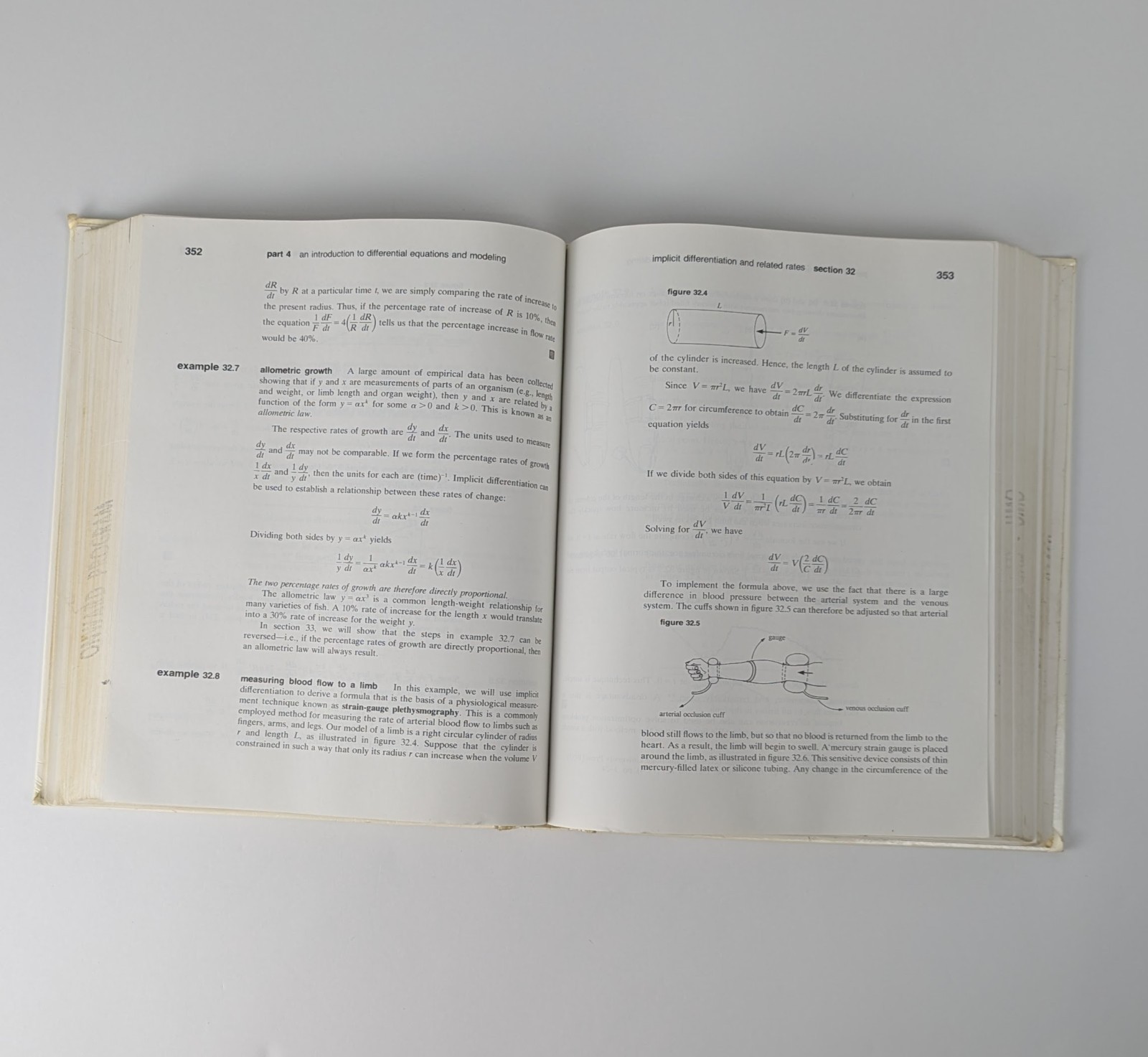 Mathematics for the Biosciences Hardcover Book Michael R. Cullen 1983 Pages 712
