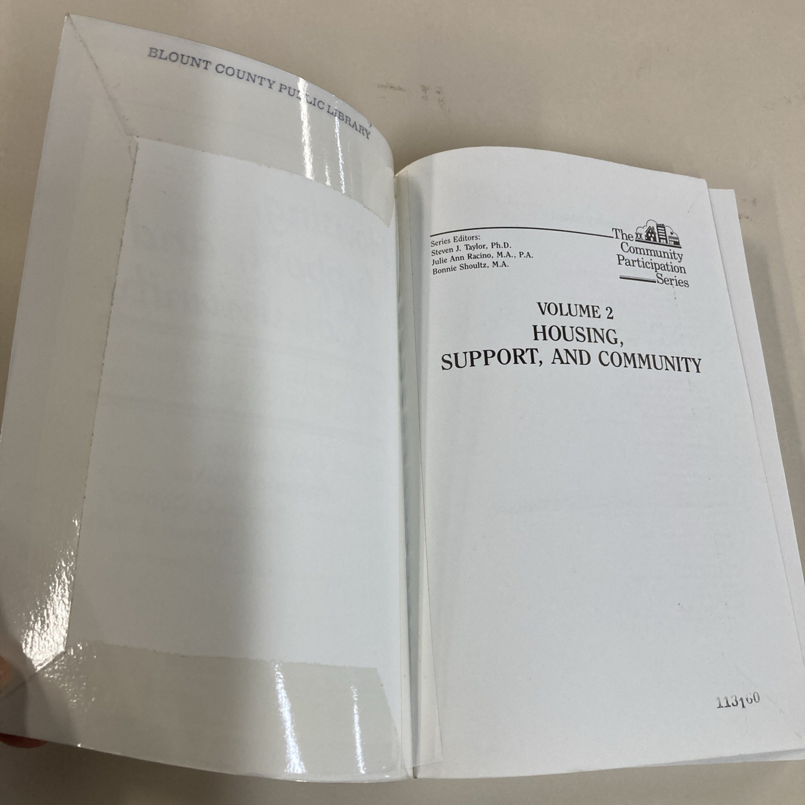 Housing, Support, and Community Vol. 2 SC 1992 Brookes Publ Ex lib Good