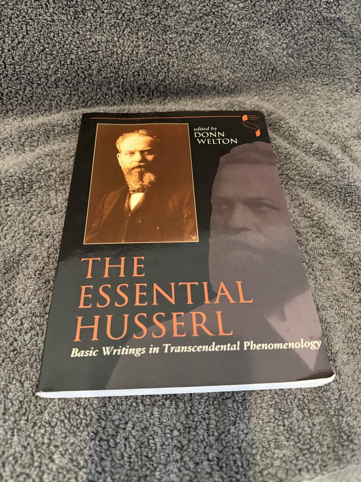 The Essential Husserl: Basic Writings in Transcendental Phenomenology (Studi…