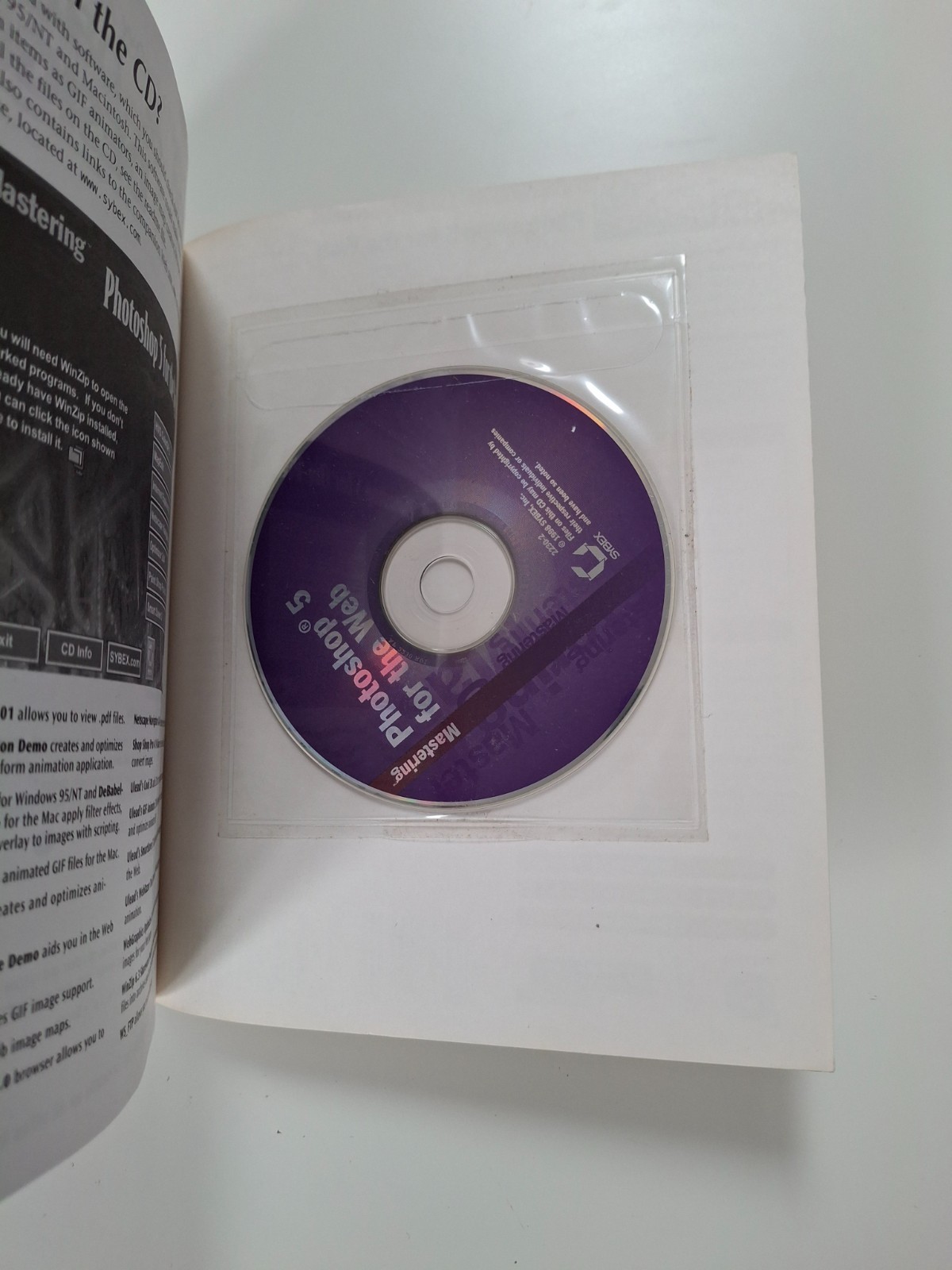 MASTERING PHOTOSHOP 5 FOR THE WEB by Matt Straznitskas – 1998 Paperback + CD-Rom
