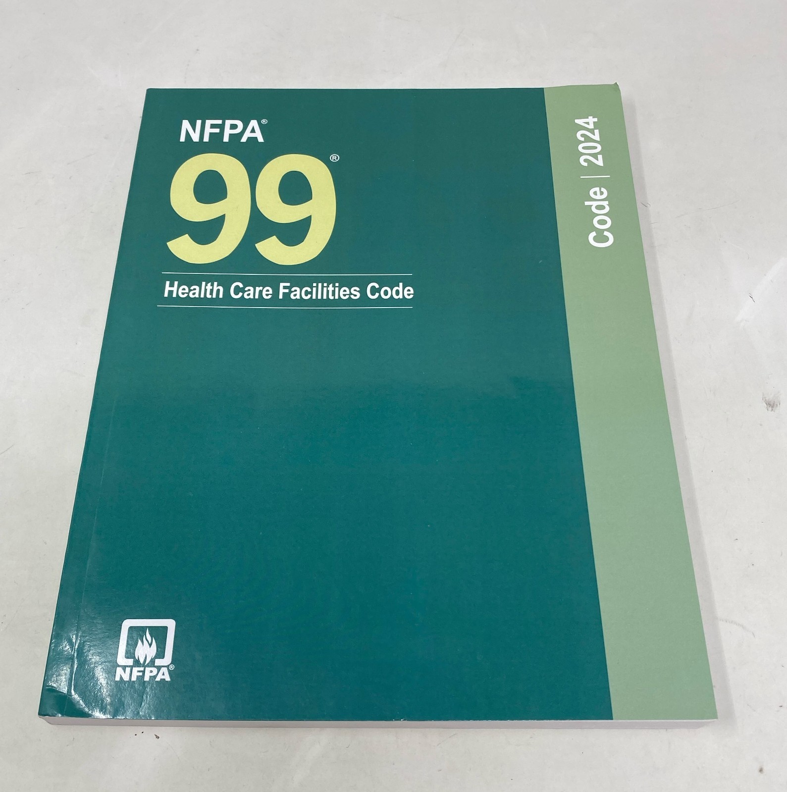 NFPA 99 Health Care Facilities Code 2024 Edition Paperback