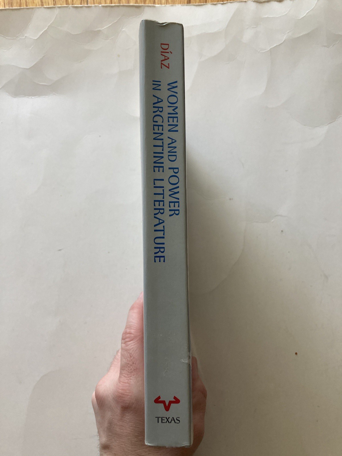 Women and Power in Argentine Literature: Gwendolyn Díaz (2007) | SIGNED