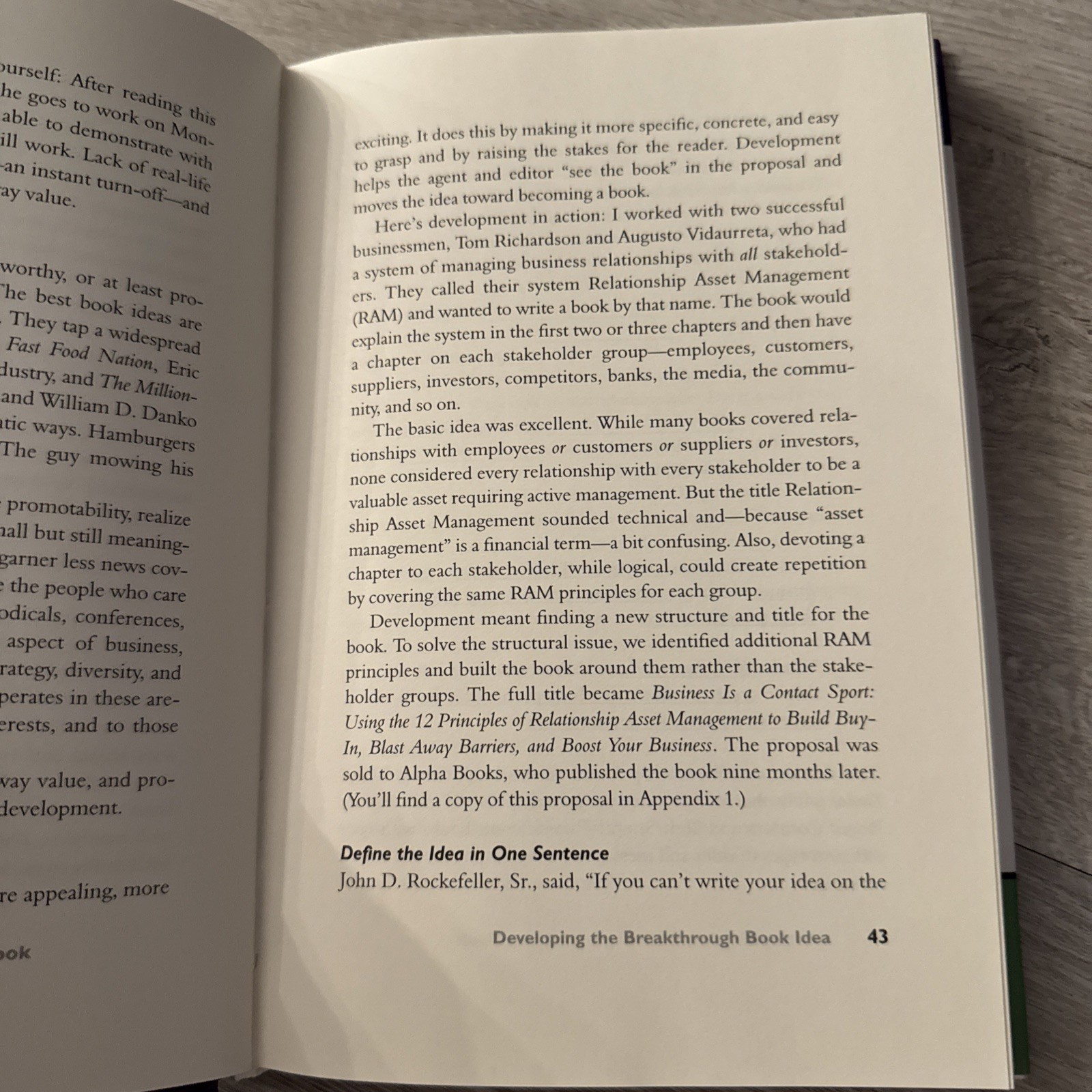 WRITING THE BREAKTHROUGH BUSINESS BOOK: THE ULTIMATE GUIDE By Tom Gorman *VG+*