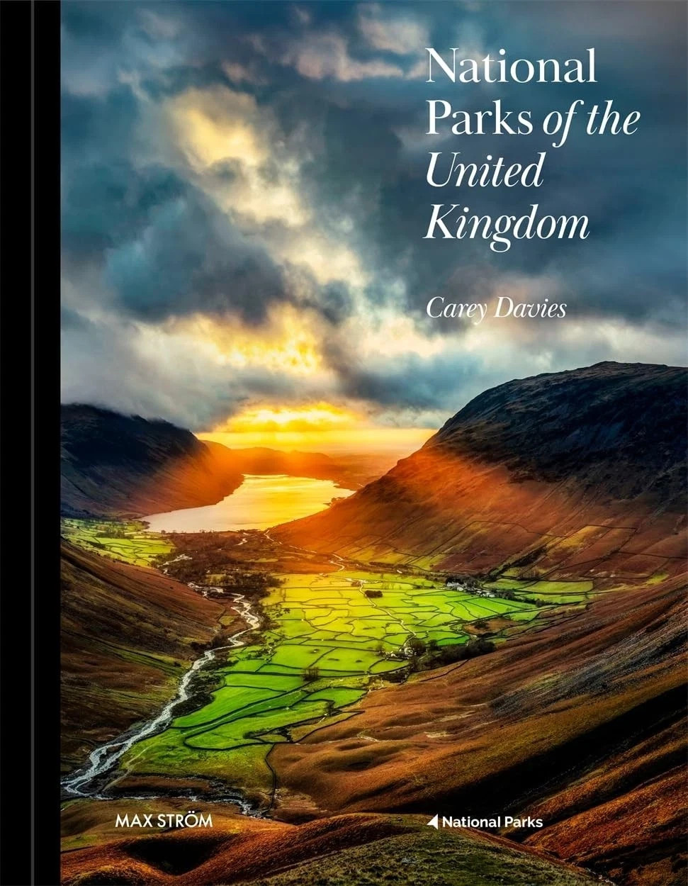 NATIONAL PARKS OF THE UNITED KINGDOM – LARGE GLOSSY HARDBACK BOOK