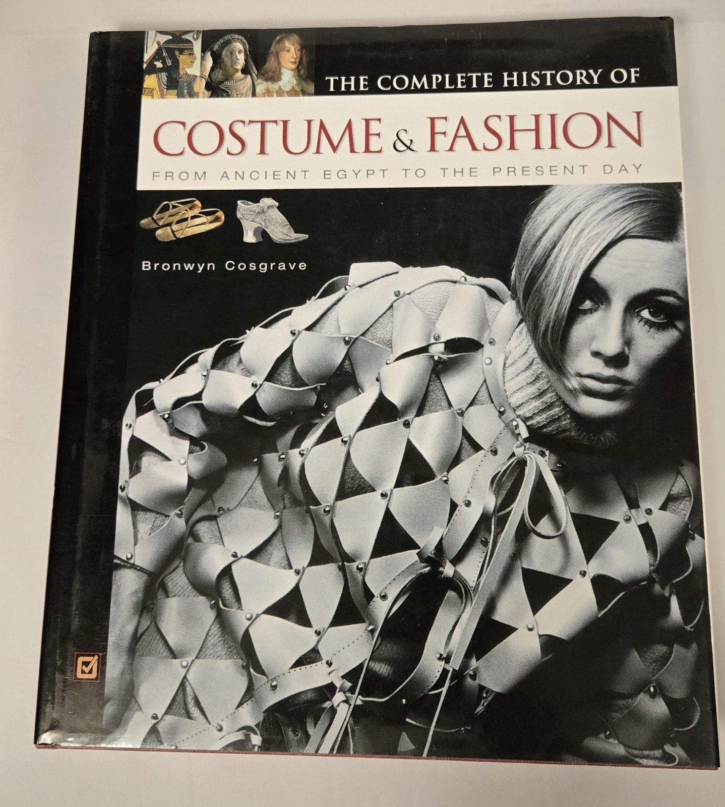 Complete History of Costume and Fashion : From Ancient Egypt to the Present Day
