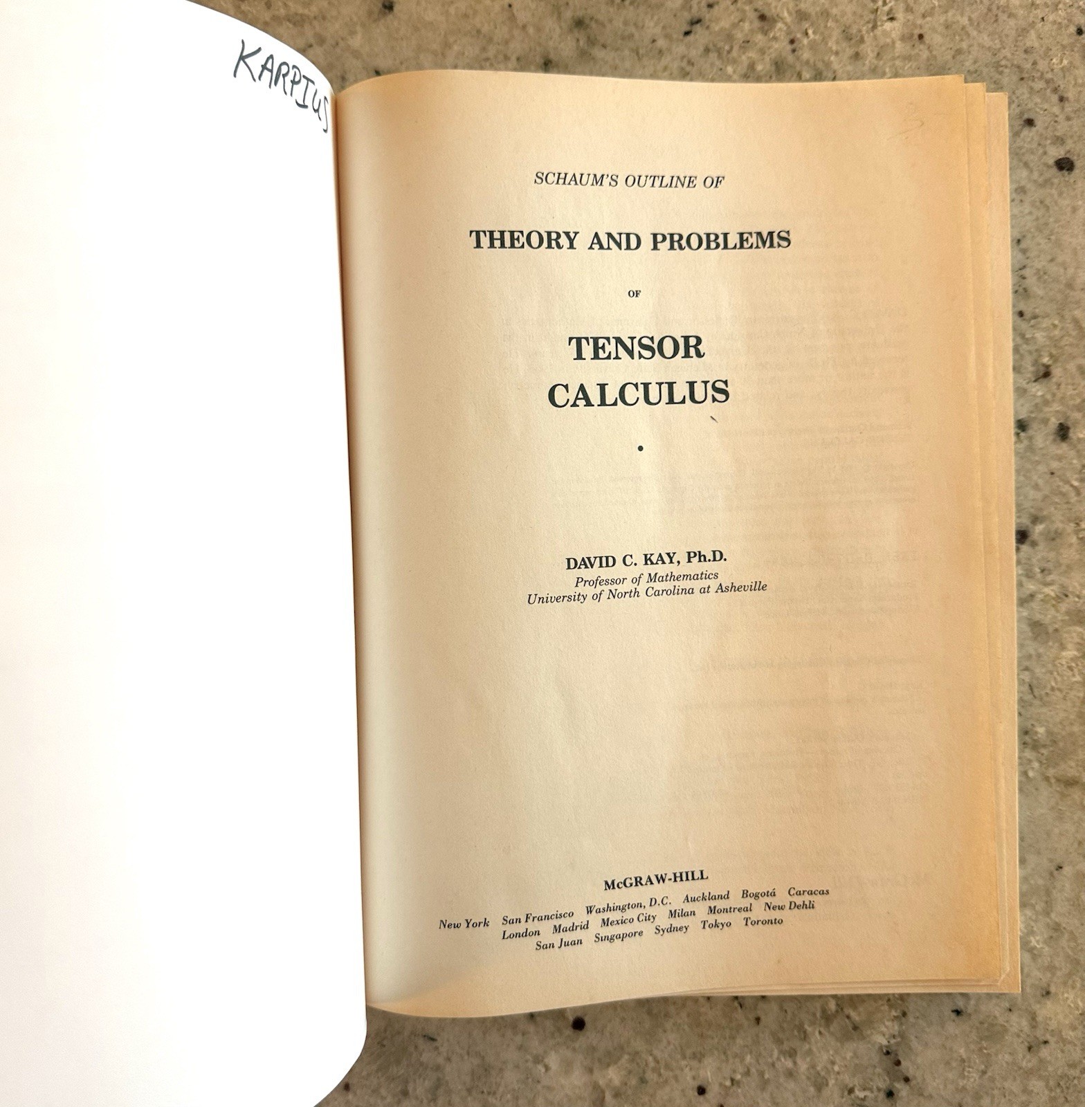 Schaum’s Ser.: Schaum’s Outline of Tensor Calculus by David C. Kay (1988, Trade