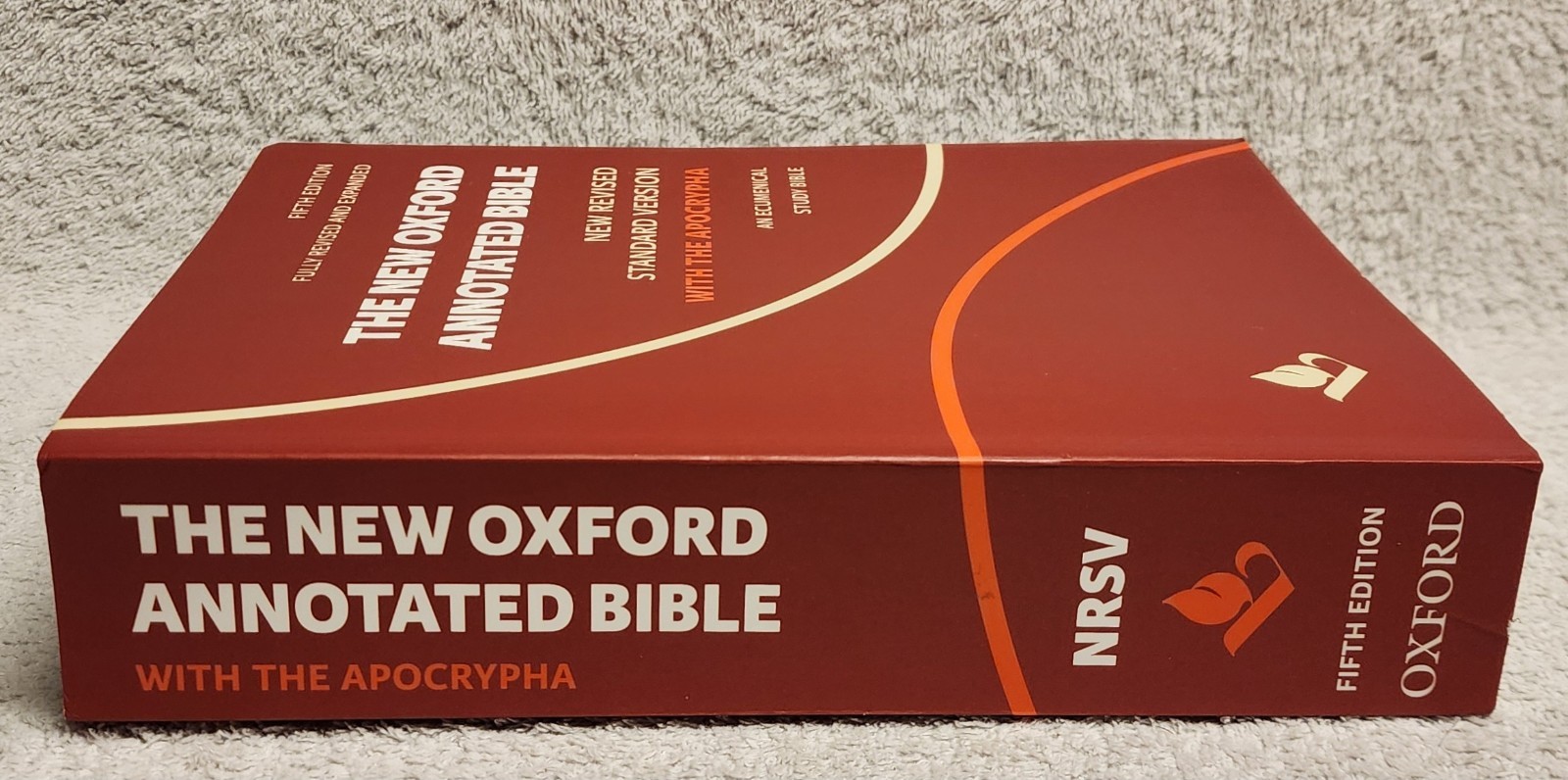 The New Oxford Annotated Bible with Apocrypha NRSV Paperback 5th Edition PB