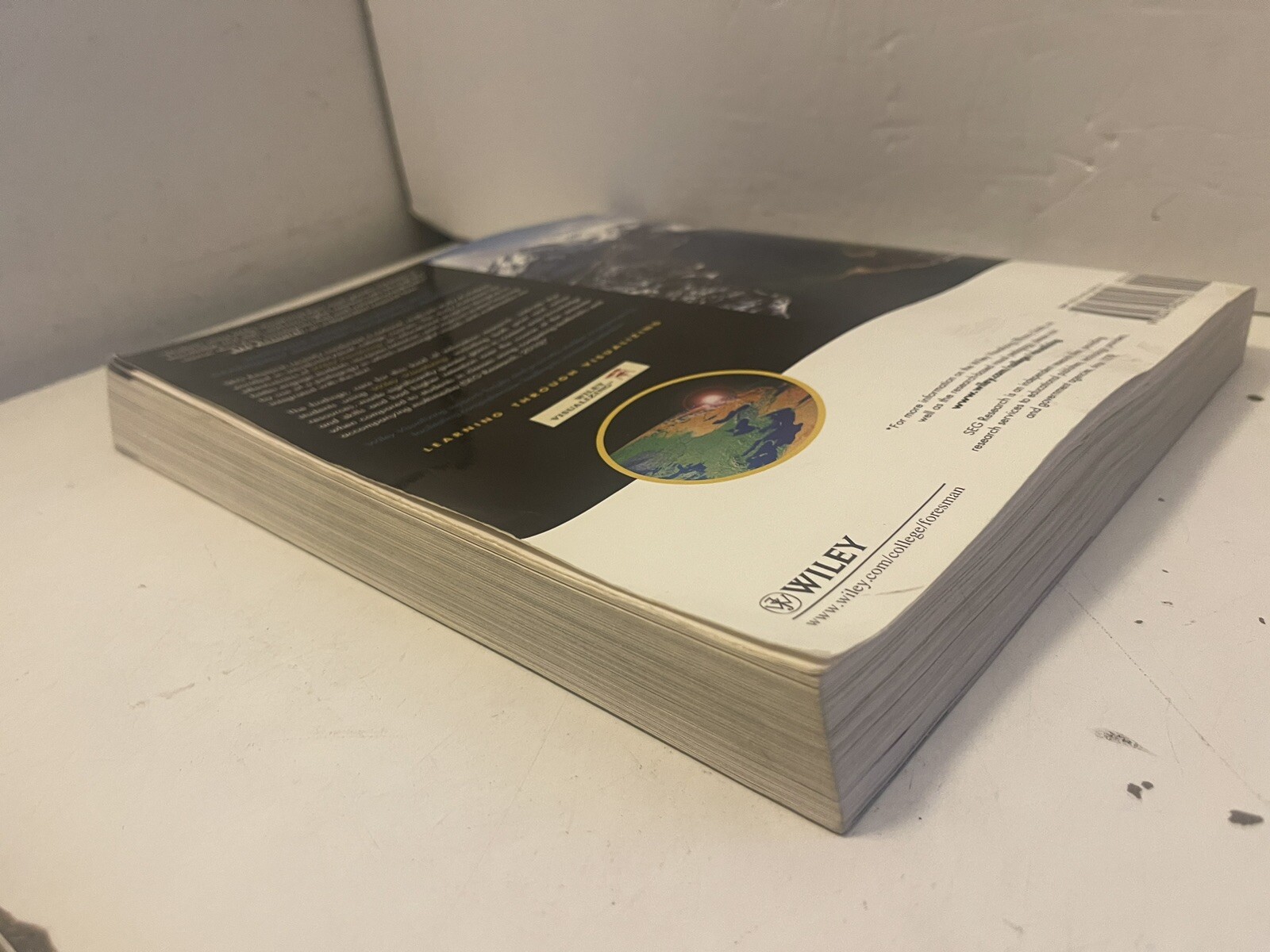 Visualizing Ser.: Visualizing Physical Geography by Timothy Foresman and Alan H.