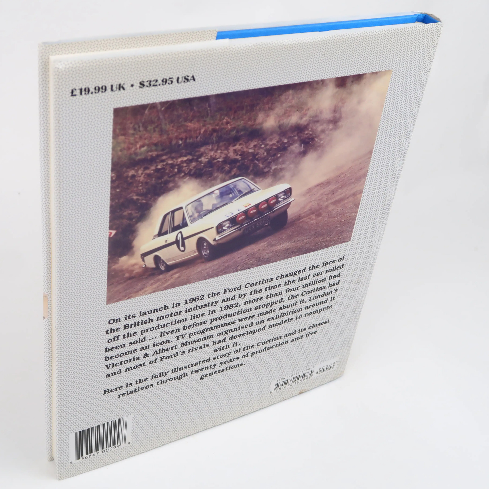 Cortina: The Story of Ford’s Best-Seller by Graham Robson (1998) HC