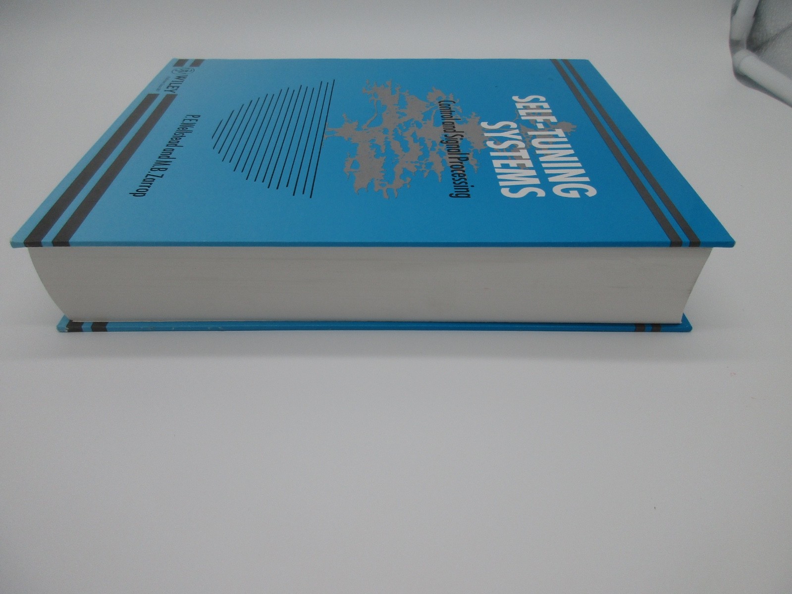 Self-Tuning Systems: Control and Signal Processing; Wellstead,P.E. & M B Zarrop