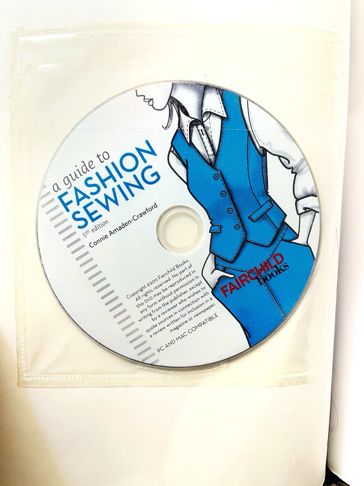 Guide to Fashion Sewing 5th Edition by Amaden-Crawford 2010 Paperback Accept A2