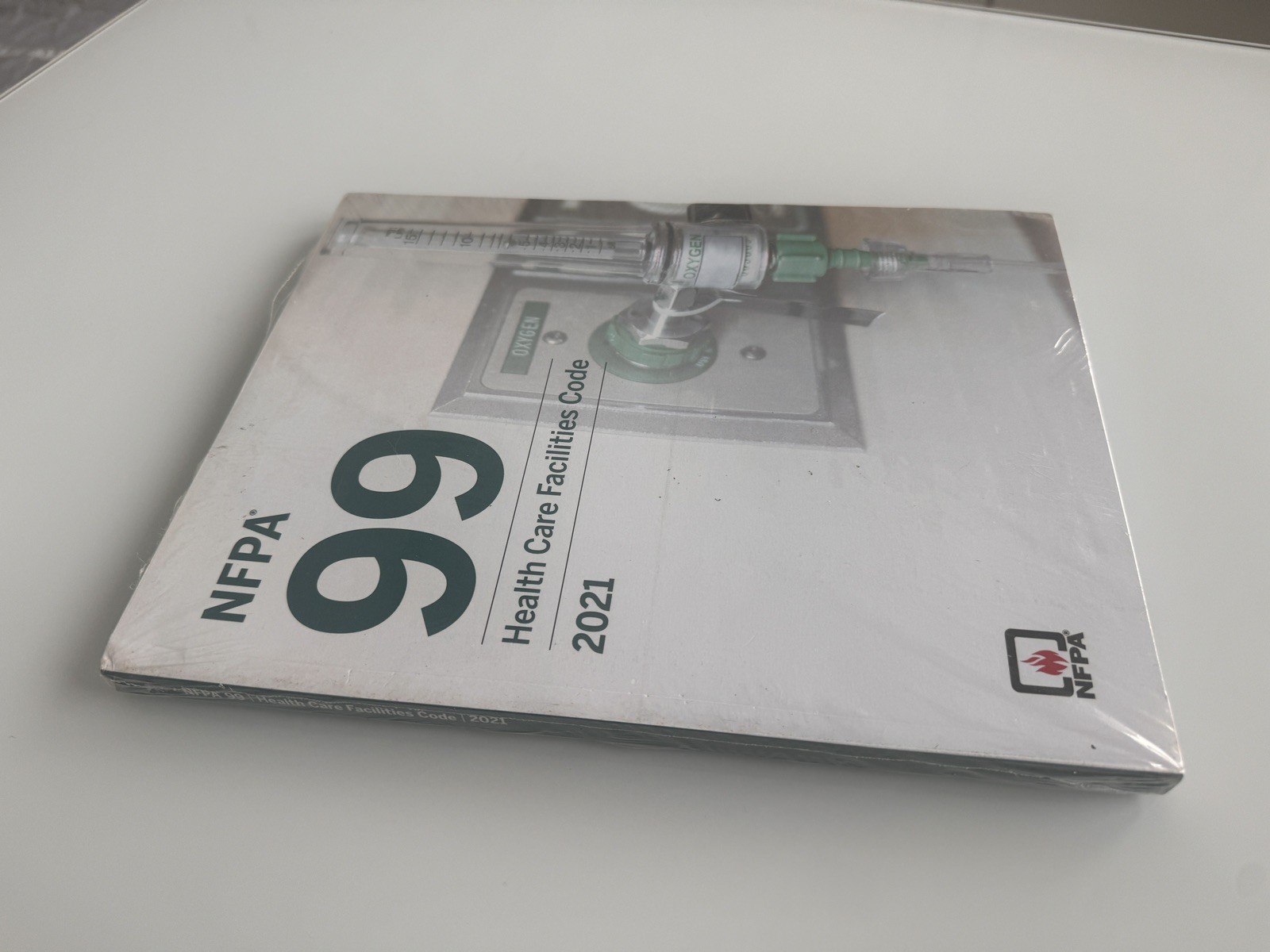 NFPA 99 Health Care Facilities Code 2021 Edition 2021 PAPERBACK USA STOCK.