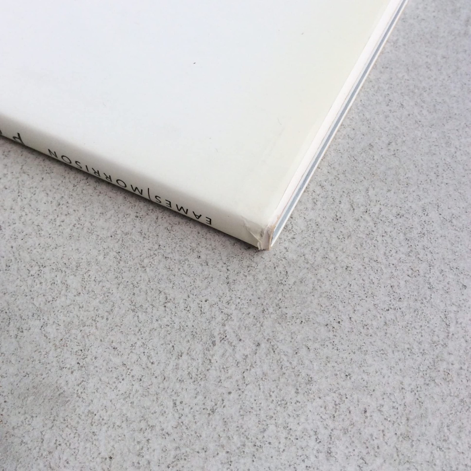 Powers of Ten: A Book About the Relative Size of Things in the…