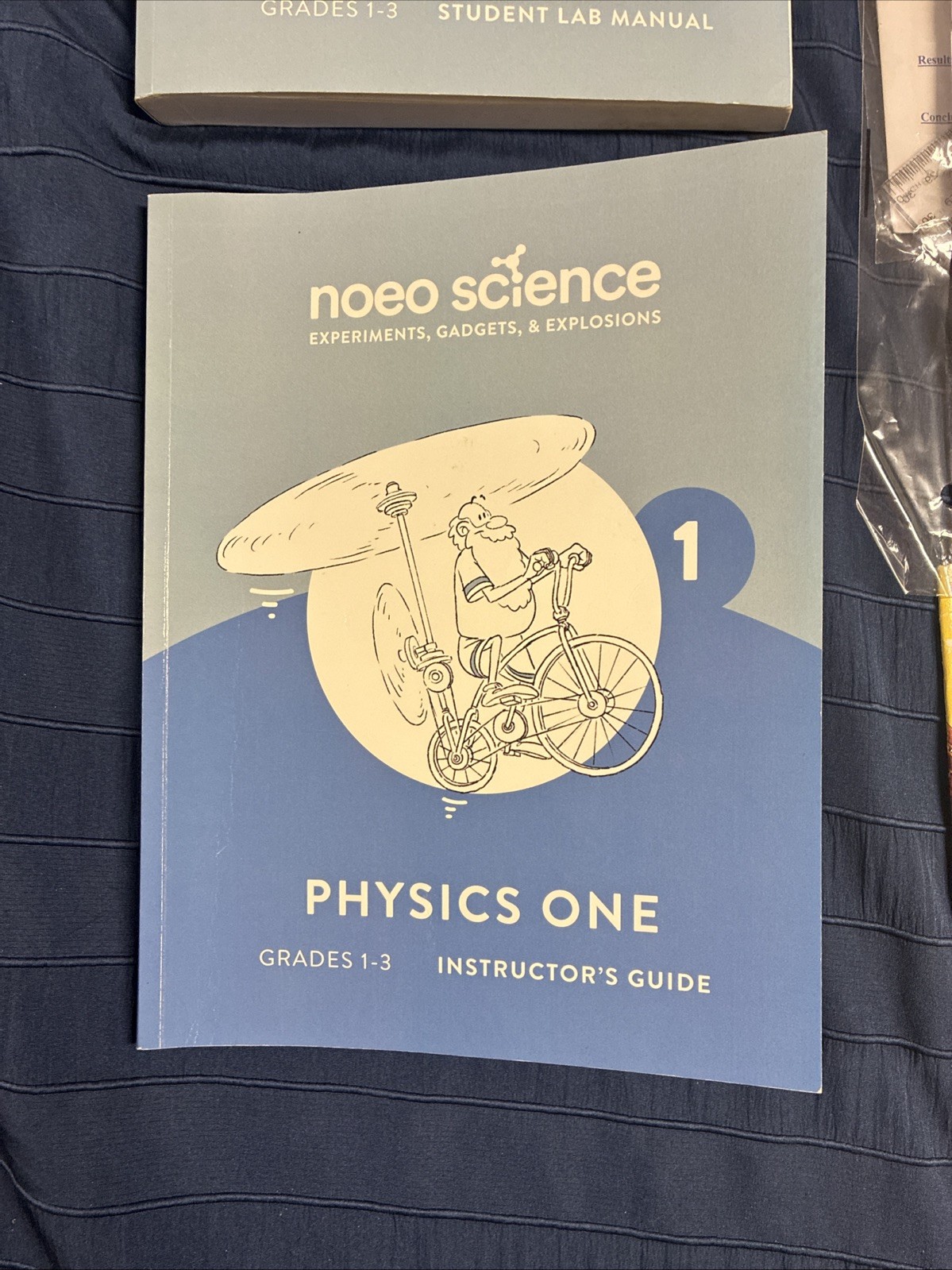 Noeo Science Physics 1 Set: Lab Manual, Instructor Guide, 6 Books & 5 Lab Kits