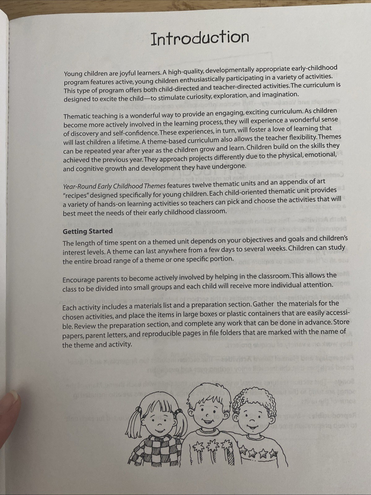 Year-Round Early Childhood Themes : 12 Fun Theme-Based Activity Units: V.Martens