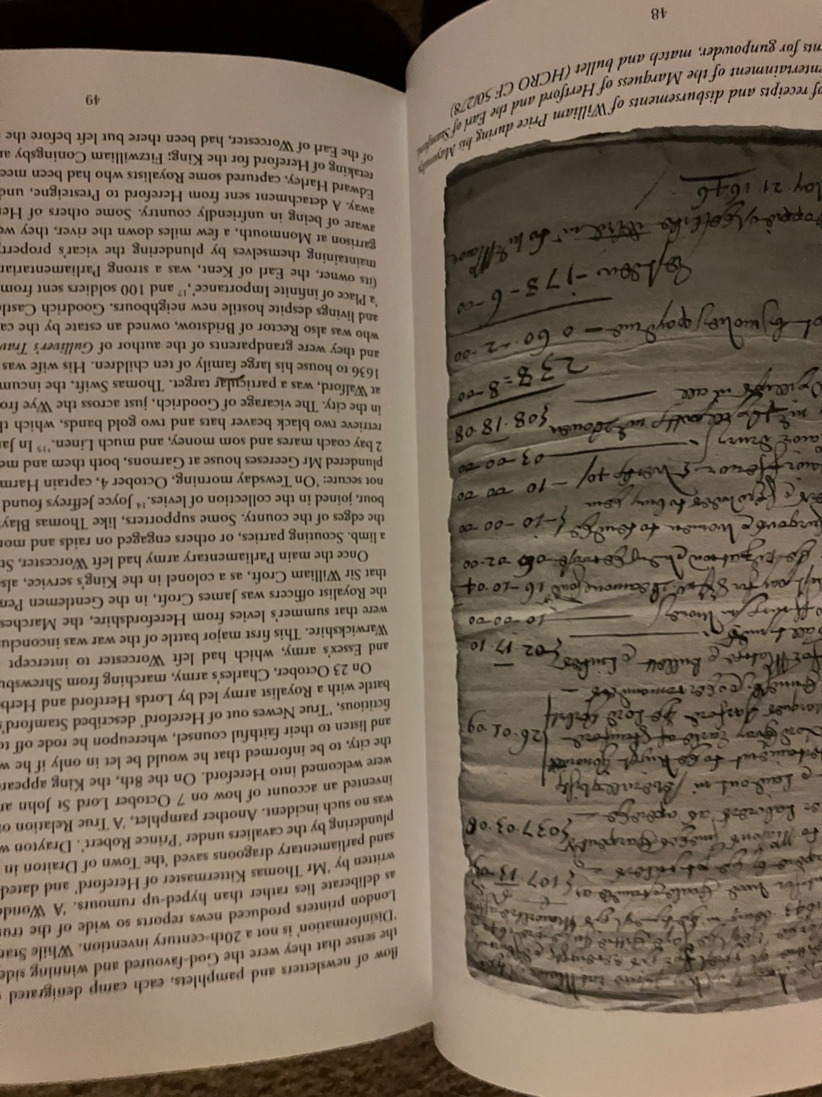 LOVELY CLEAN BOOK HEREFORDSHIRE IN THE ENGLISH CIVIL WAR 1640– 51 p/b 194 PAGES