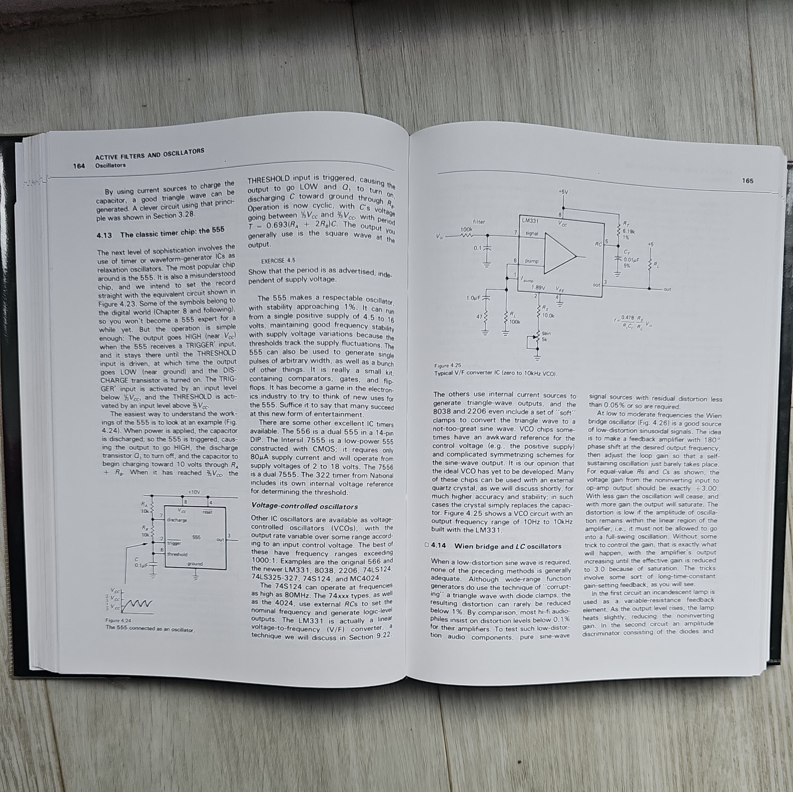 The Art of Electronics Hardback Horowitz and Hill