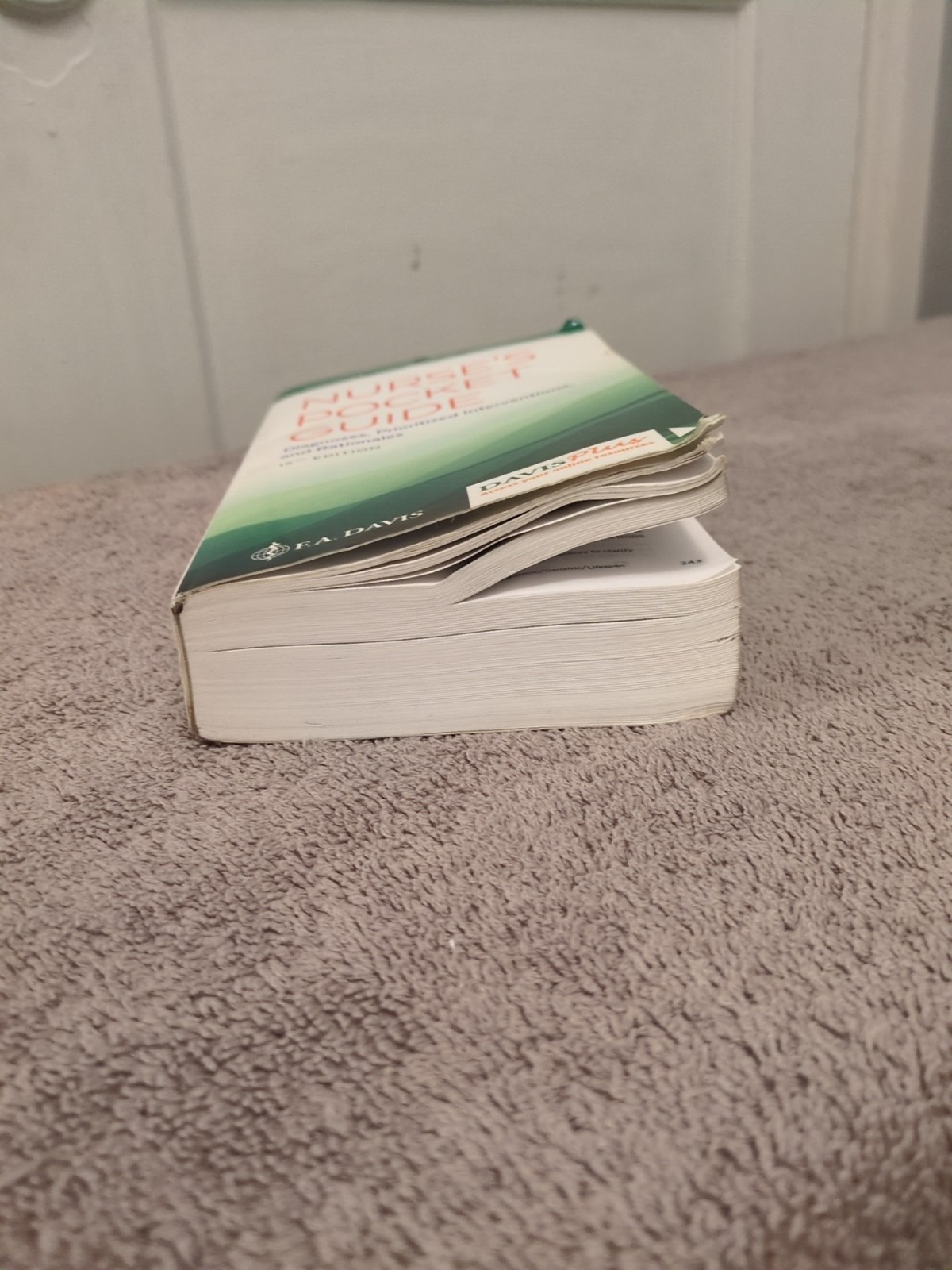 F.A Davis’s Drug Guide & Nurses Pocket Guide – Paperback – Very Good Books Lot