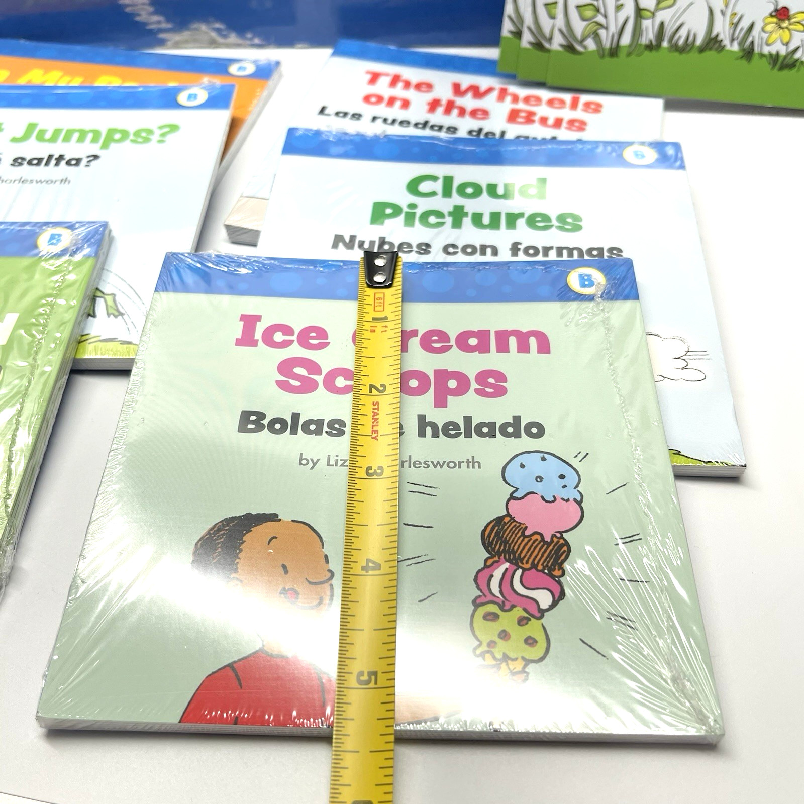 Scholastic English Spanish First Little Readers Classroom 2 Sets: Levels B & D