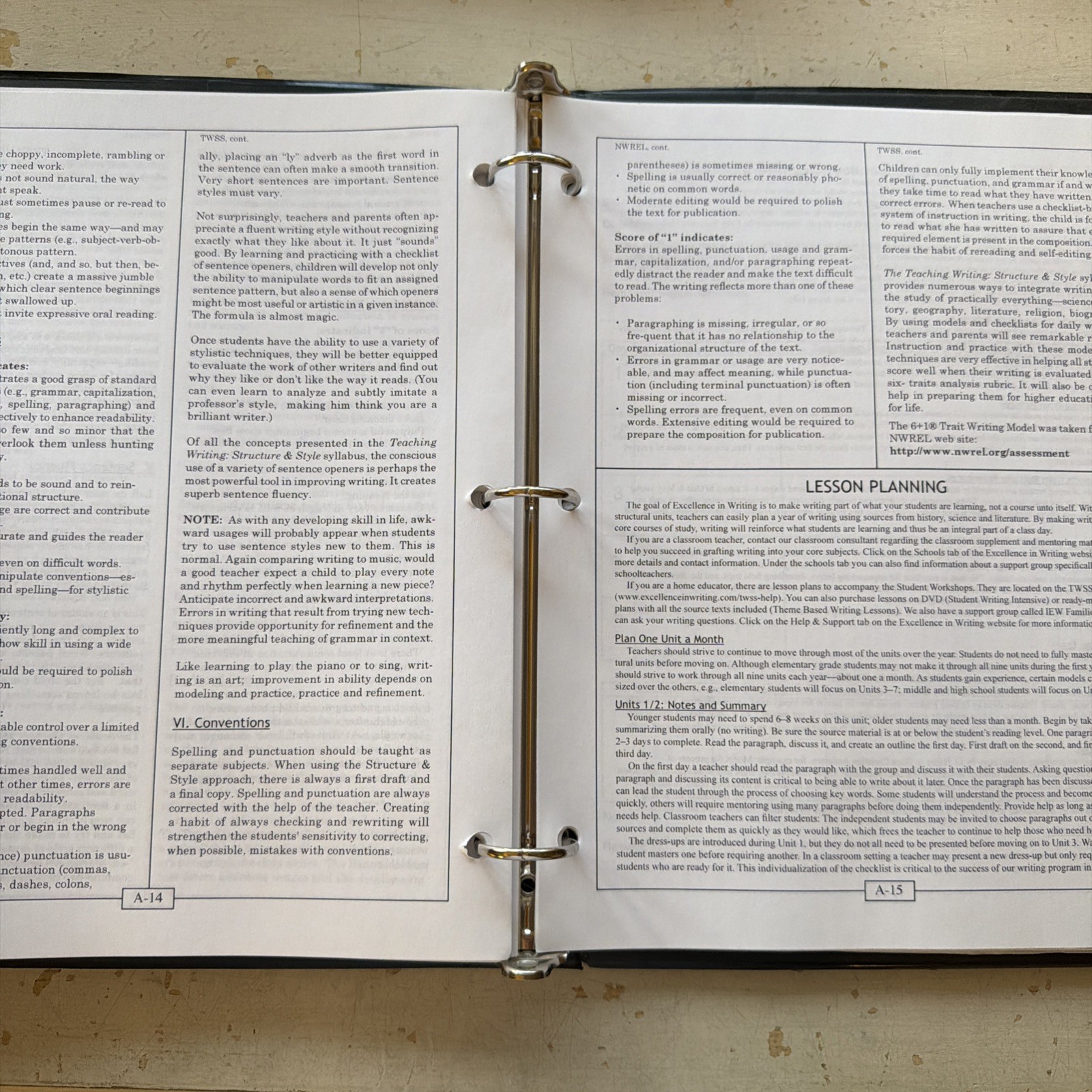 Teaching Writing: Structure and Style [Seminar Workbook] by Andrew Pudewa